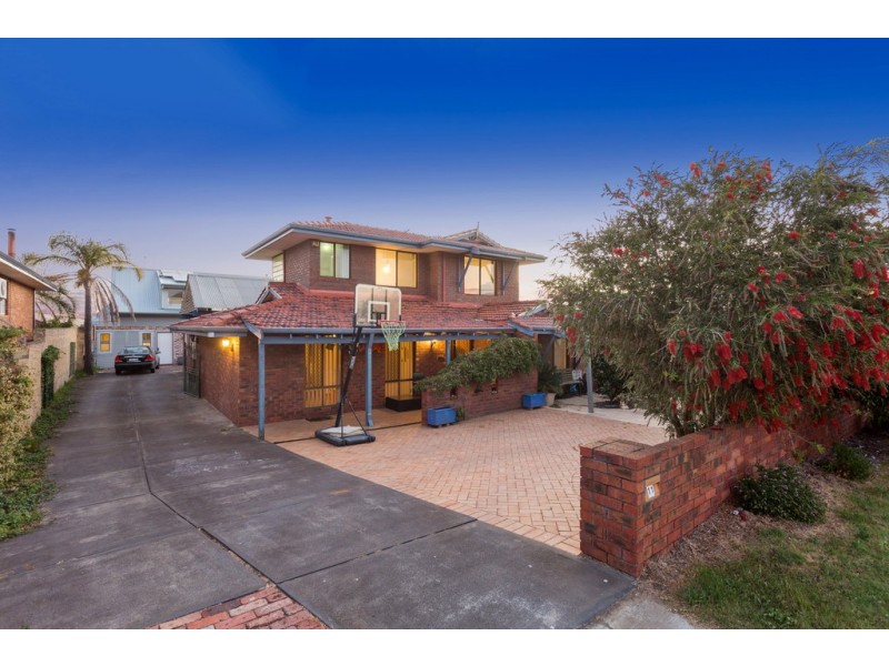 11 Morton Road, Hamilton Hill WA 6163