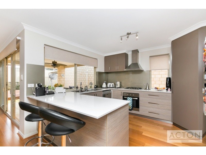 10B Senna Close, Coogee WA 6166