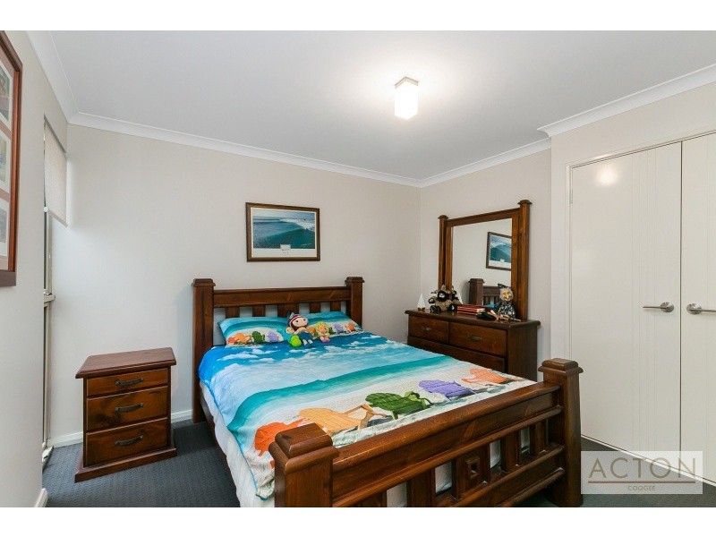 10B Senna Close, Coogee WA 6166