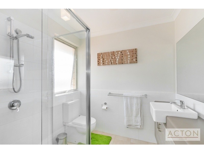 10B Senna Close, Coogee WA 6166