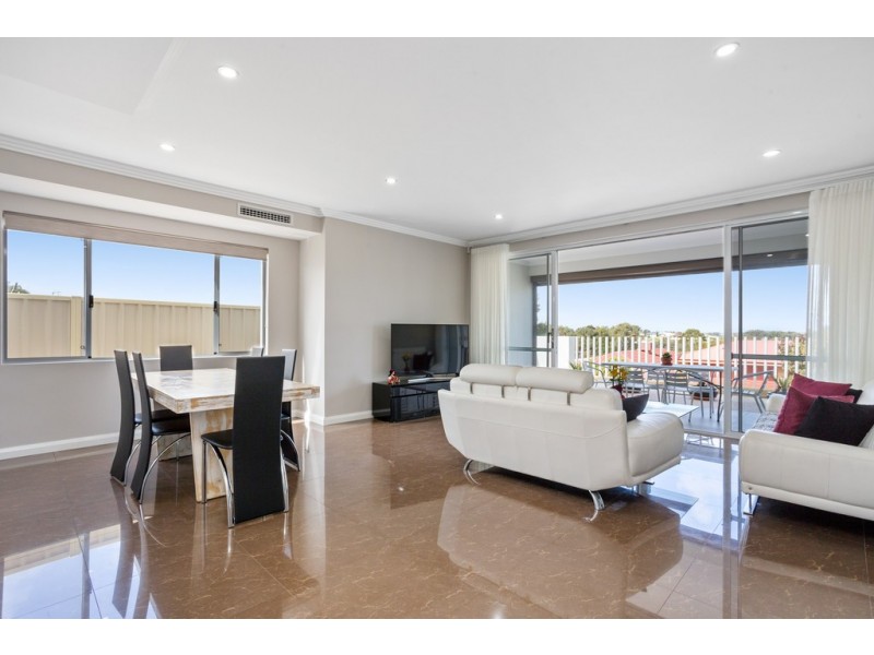 30A Kotisina Gardens, Munster WA 6166