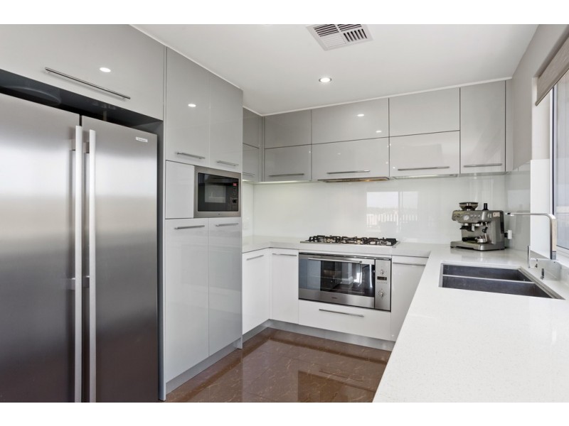 30A Kotisina Gardens, Munster WA 6166