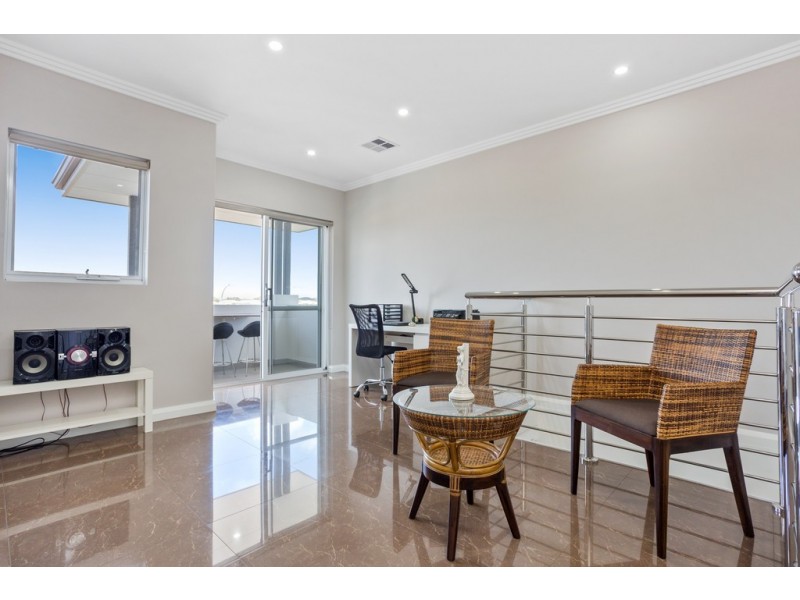 30A Kotisina Gardens, Munster WA 6166