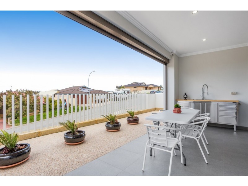 30A Kotisina Gardens, Munster WA 6166