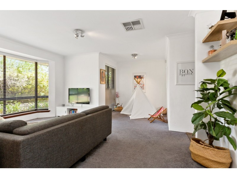 5 Placid Court, South Lake WA 6164