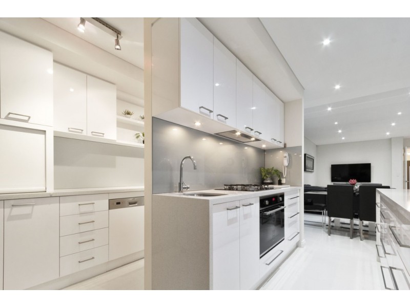 3 Pantheon Avenue, North Coogee WA 6163