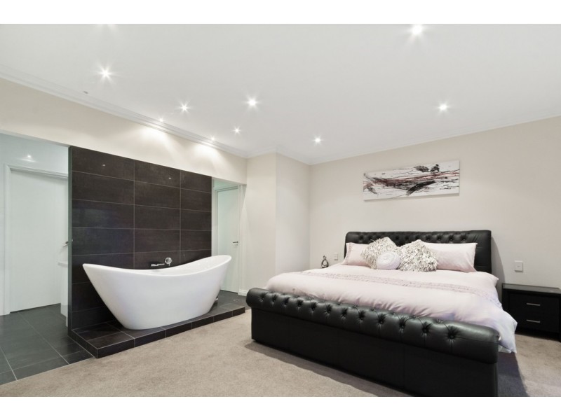 3 Pantheon Avenue, North Coogee WA 6163