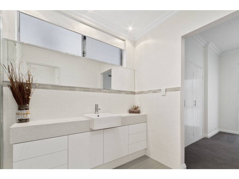 3 Pantheon Avenue, North Coogee WA 6163