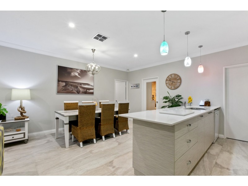 40 Wanstead Street, North Coogee WA 6163