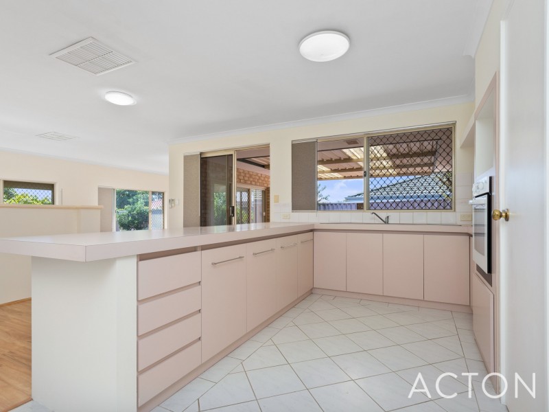 13 Ploughshare Place, South Lake WA 6164