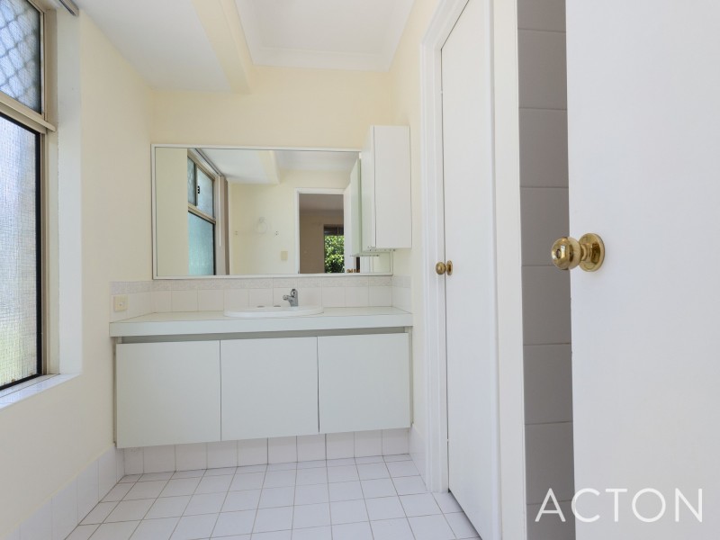 13 Ploughshare Place, South Lake WA 6164