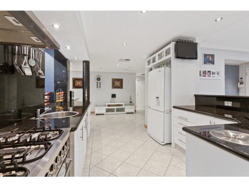 39 Angus Avenue, Spearwood WA 6163