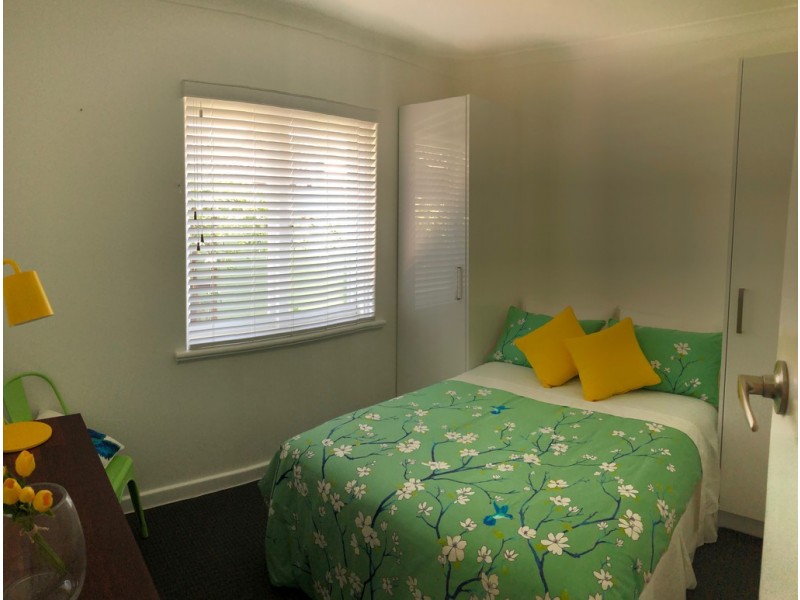 8 Shallow Street, Spearwood WA 6163