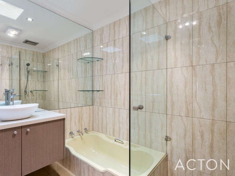 21 Davenport Road, Booragoon WA 6154