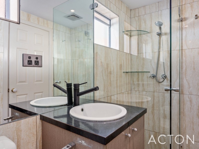 21 Davenport Road, Booragoon WA 6154