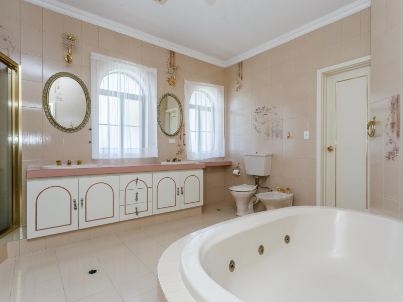 4 Huxley Place, Spearwood WA 6163