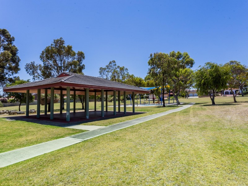 4 Huxley Place, Spearwood WA 6163