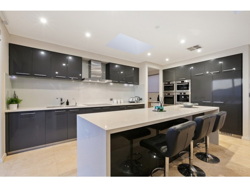 44 Arabella Loop, North Coogee WA 6163