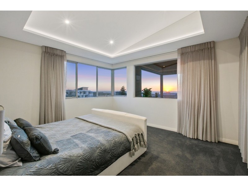 44 Arabella Loop, North Coogee WA 6163