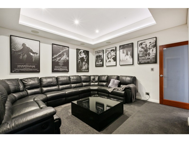 44 Arabella Loop, North Coogee WA 6163