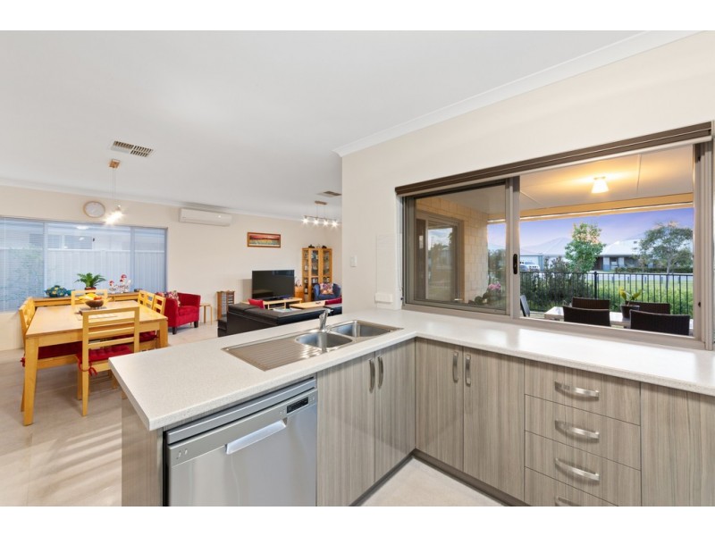 19 Binomial Way, Piara Waters WA 6112