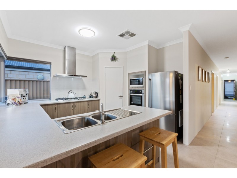 19 Binomial Way, Piara Waters WA 6112