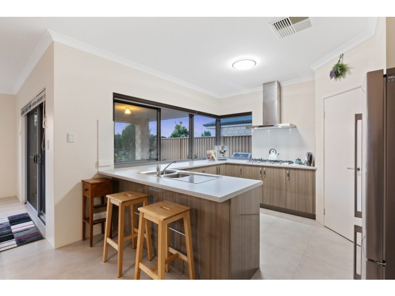 19 Binomial Way, Piara Waters WA 6112