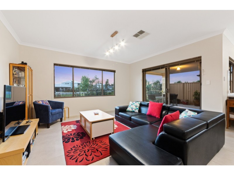 19 Binomial Way, Piara Waters WA 6112