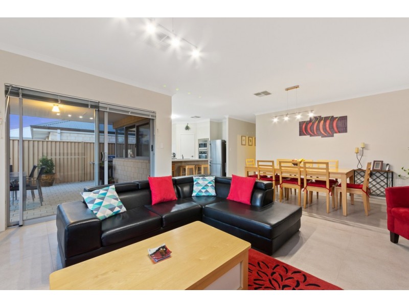 19 Binomial Way, Piara Waters WA 6112