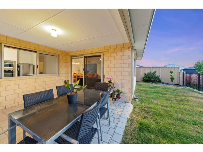 19 Binomial Way, Piara Waters WA 6112