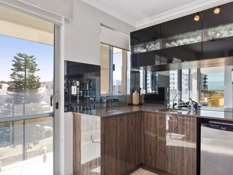 45 Pantheon Avenue, North Coogee WA 6163