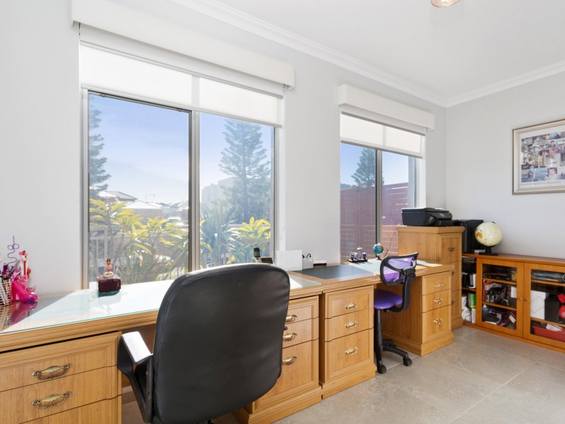 45 Pantheon Avenue, North Coogee WA 6163