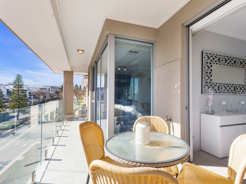 45 Pantheon Avenue, North Coogee WA 6163