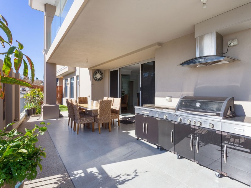 45 Pantheon Avenue, North Coogee WA 6163