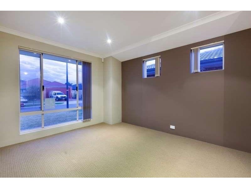 13 Dewsbury Drive, Bertram WA 6167