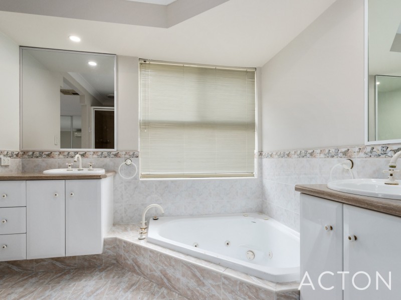 23 Mayor Road, Coogee WA 6166