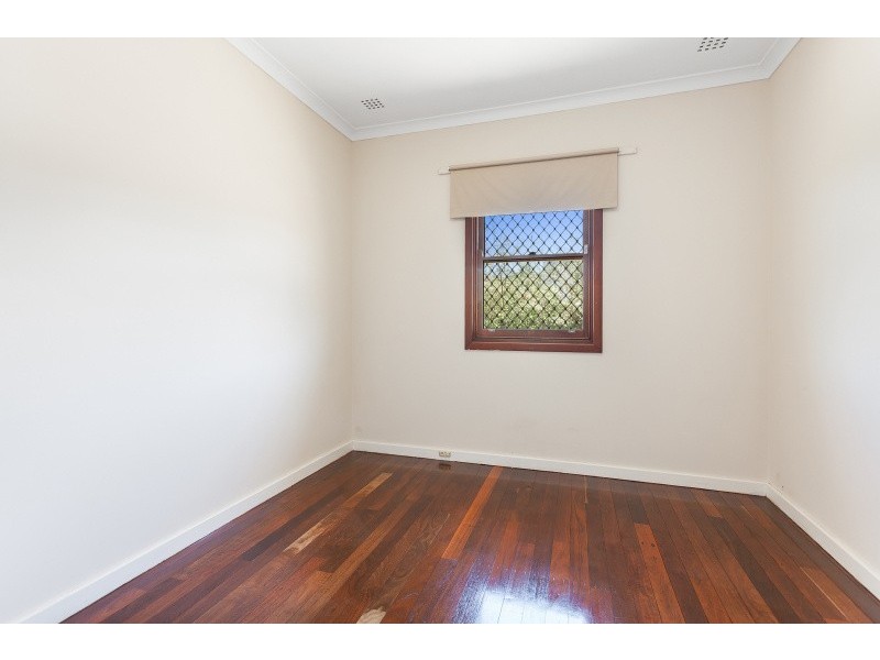 10 Cutts Street, Hamilton Hill WA 6163