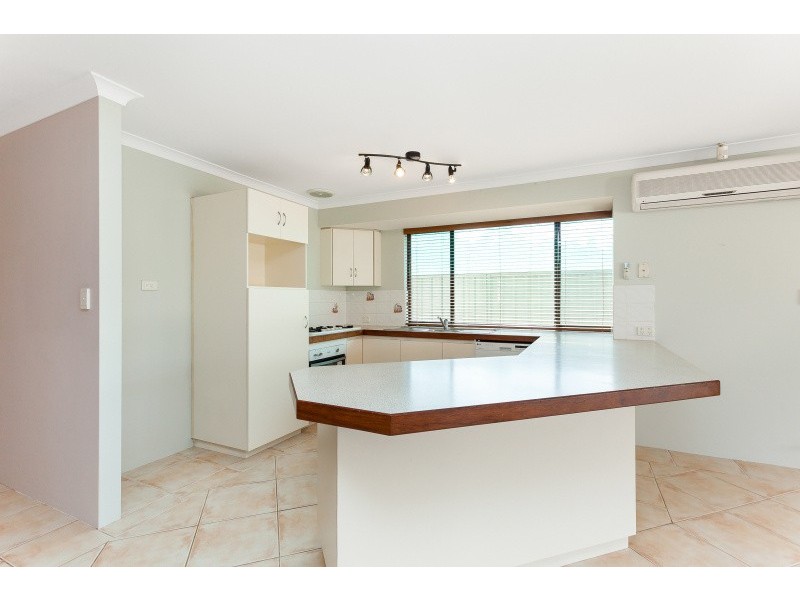 1 Petal Court, Munster WA 6166