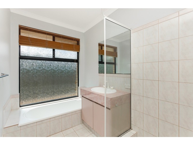 1 Petal Court, Munster WA 6166