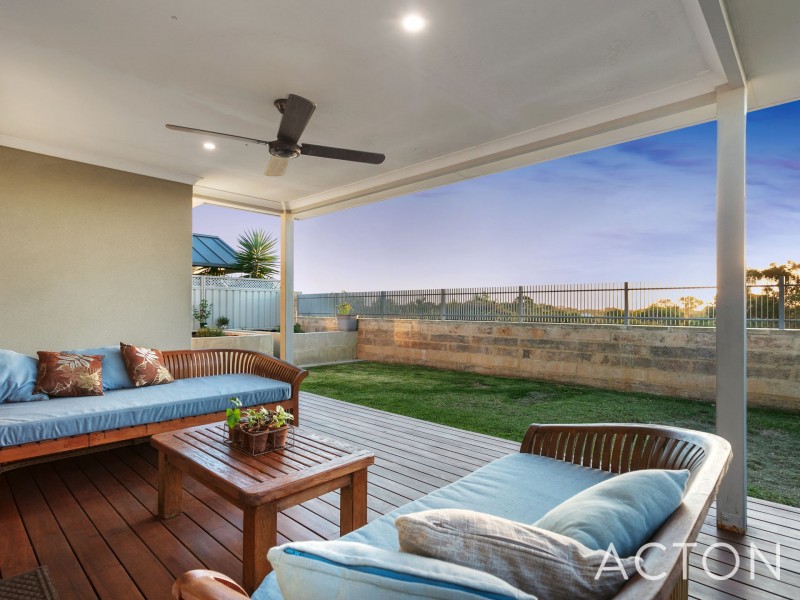 10 Pinnacle Road, Coogee WA 6166