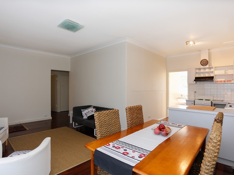 16 Counsel Road, Coolbellup WA 6163