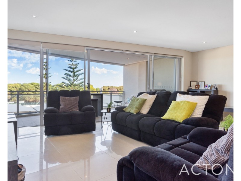 1/52 Rollinson Road, North Coogee WA 6163