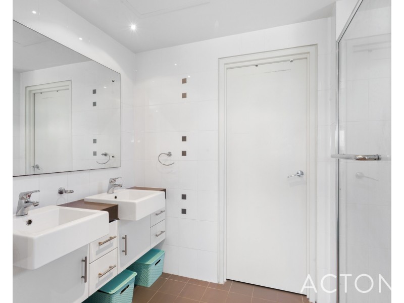 1/52 Rollinson Road, North Coogee WA 6163