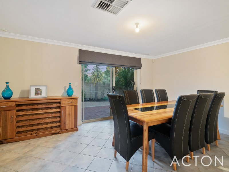 5 Moresby Close, Bibra Lake WA 6163