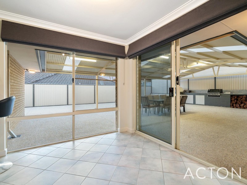 5 Moresby Close, Bibra Lake WA 6163