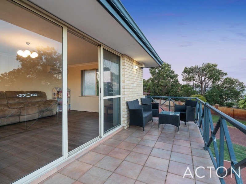 5 Moresby Close, Bibra Lake WA 6163
