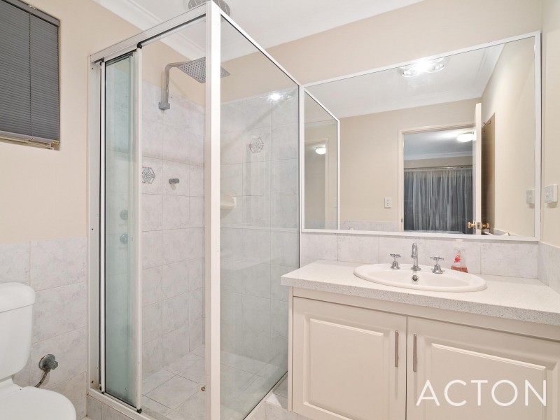 5 Moresby Close, Bibra Lake WA 6163