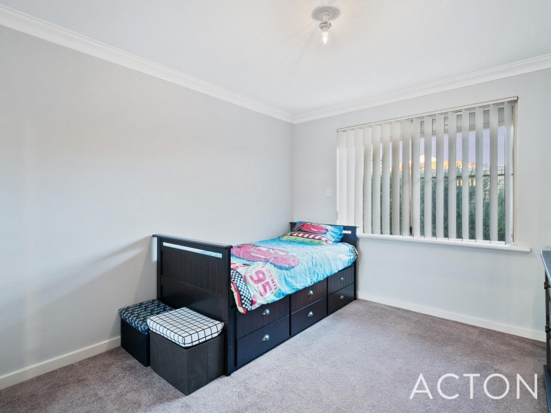 5 Moresby Close, Bibra Lake WA 6163