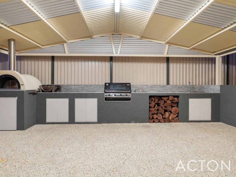 5 Moresby Close, Bibra Lake WA 6163