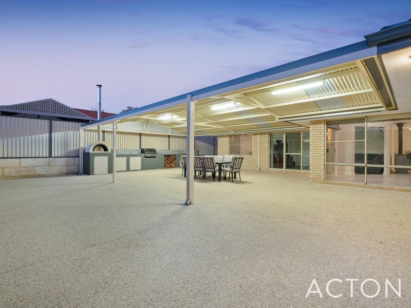 5 Moresby Close, Bibra Lake WA 6163